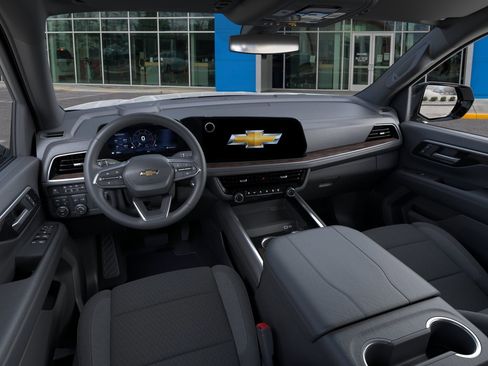 New 2026 Chevrolet Suburban LS AWD/4WD image 17