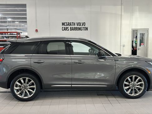 Used 2021 Lincoln Corsair AWD w/ Premium Package image 4