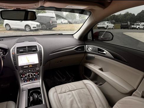 Used 2020 Lincoln MKZ Reserve w/ Luxury Package AWD/4WD image 25