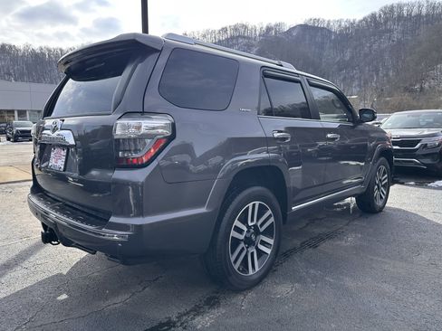Used 2017 Toyota 4Runner Limited image 4