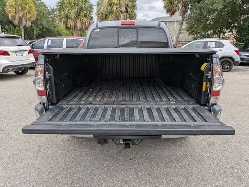 Used 2015 Toyota Tacoma PreRunner w/ SR5 Package RWD image 13
