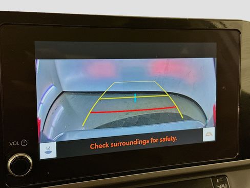 Used 2025 Toyota Camry LE image 23