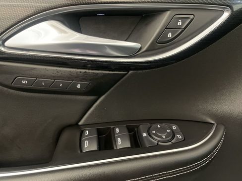 Used 2022 Buick Envision Essence w/ Technology Package II AWD/4WD image 18