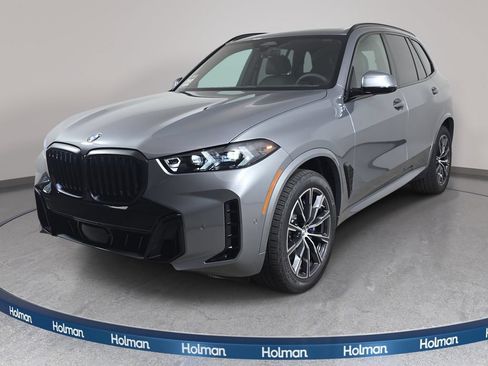 New 2026 BMW X5 xDrive40i w/ M Sport Package AWD/4WD image 1