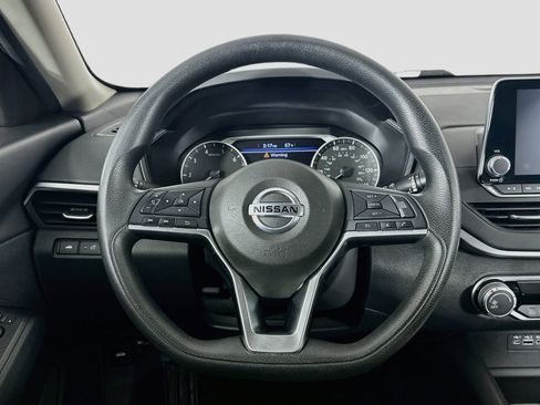 Used 2020 Nissan Altima 2.5 S FWD image 17