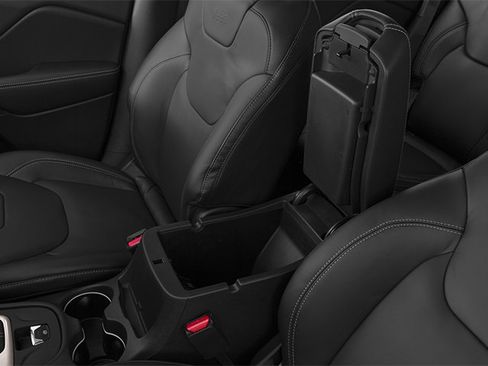 Used 2014 Jeep Cherokee Latitude w/ Cold Weather Group FWD image 17