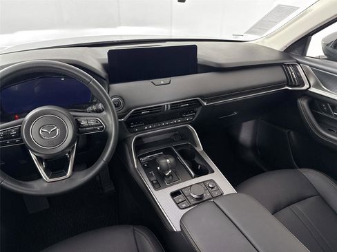 Certified 2025 MAZDA CX-90 Plug-In Hybrid w/ Preferred AWD/4WD image 33