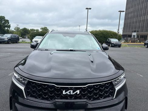Used 2023 Kia Sorento EX AWD/4WD image 4