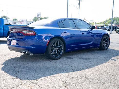 Used 2021 Dodge Charger SXT w/ Blacktop Package image 5