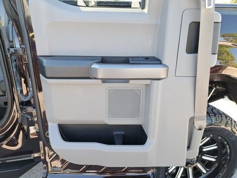 Used 2018 Ford F150 XLT w/ Equipment Group 302A Luxury image 16