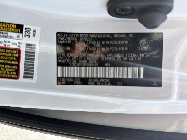 Used 2023 Toyota Sienna XSE AWD/4WD image 33