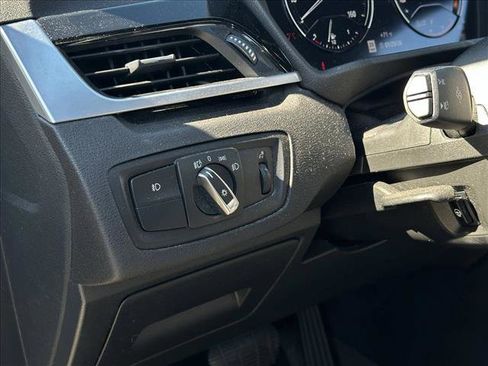 Used 2019 BMW X1 sDrive28i image 16