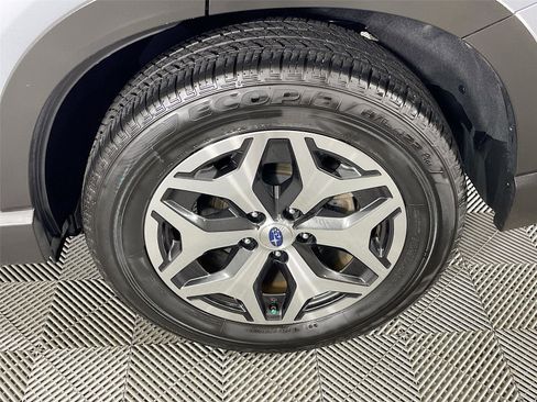 Used 2024 Subaru Forester Premium image 35