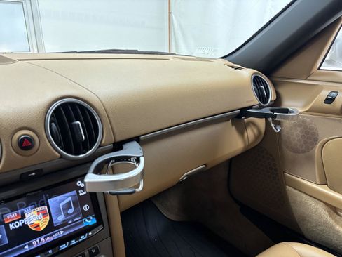 Used 2005 Porsche Boxster RWD image 28