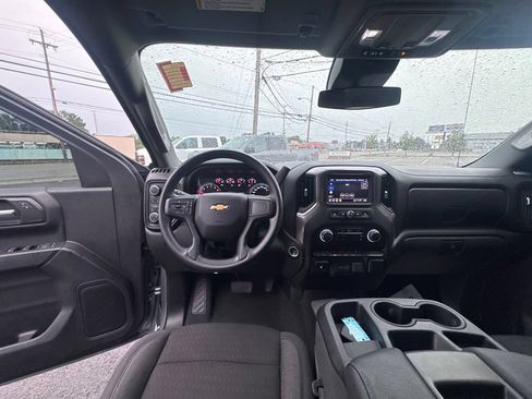 Used 2024 Chevrolet Silverado 1500 Custom AWD/4WD image 33