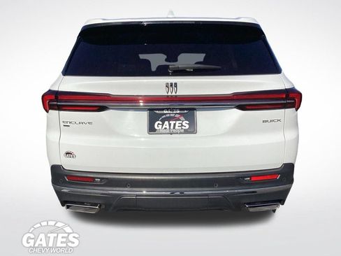 Used 2025 Buick Enclave Preferred AWD/4WD image 8
