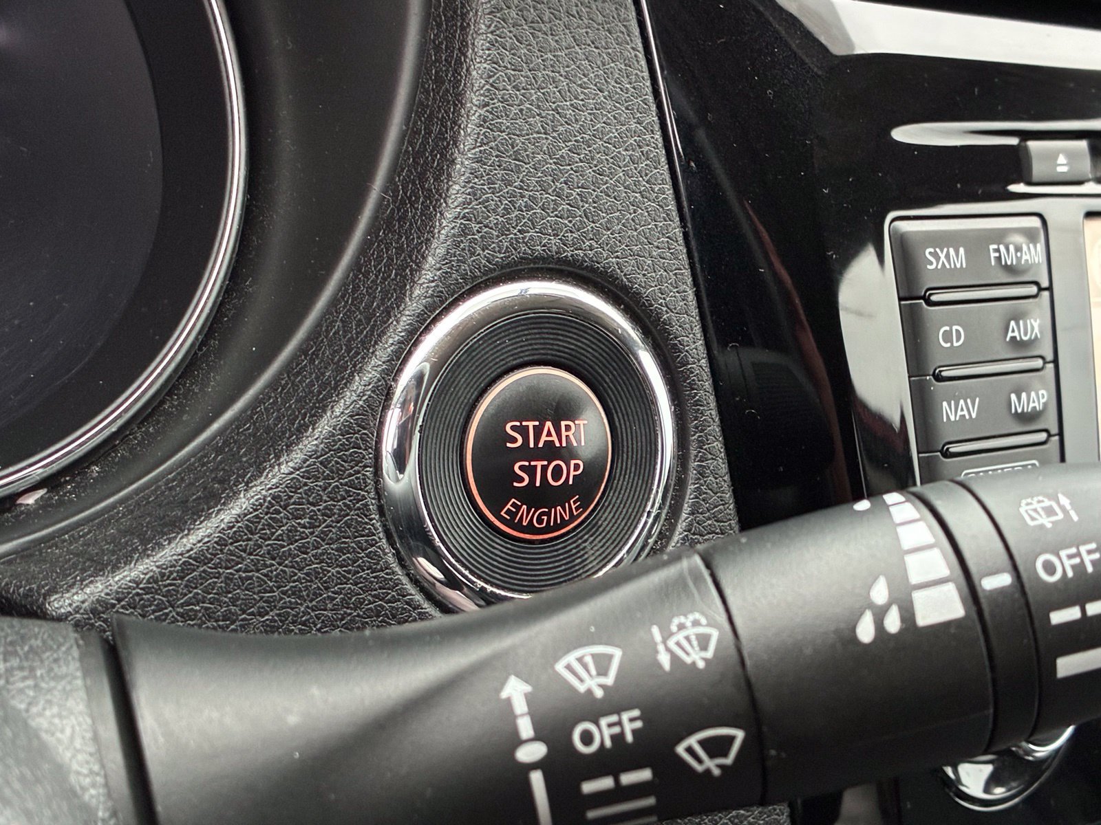 Used 2015 Nissan Rogue SL w/ SL Premium Package AWD/4WD image 7