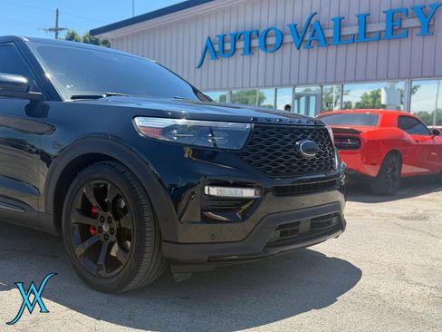 Used 2020 Ford Explorer ST w/ ST Street Pack AWD/4WD image 9