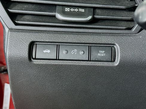 Used 2024 Nissan Altima 2.5 SV image 16