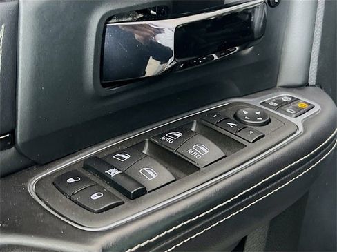 Used 2024 RAM 2500 Limited image 19