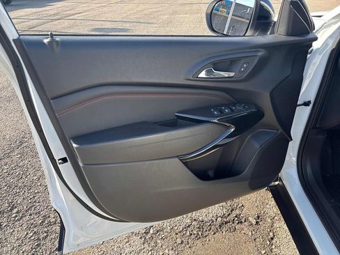 New 2026 Chevrolet Trax RS w/ Sunroof Package image 9