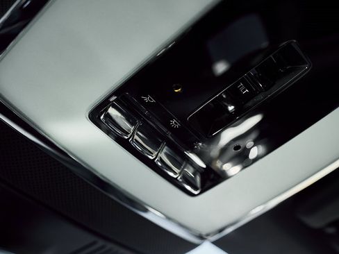 Used 2019 Rolls-Royce Cullinan image 81