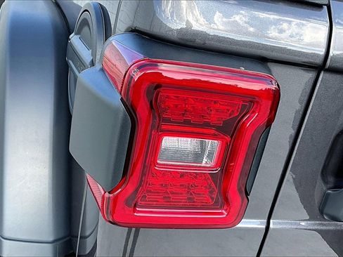 New 2025 Jeep Wrangler Rubicon w/ Technology Group image 18