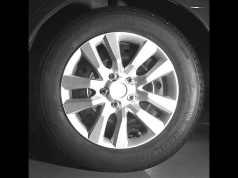 Used 2017 Nissan Altima 2.5 S w/ Power Driver Seat Package FWD image 12