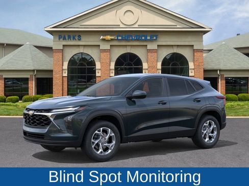 New 2026 Chevrolet Trax LS image 3