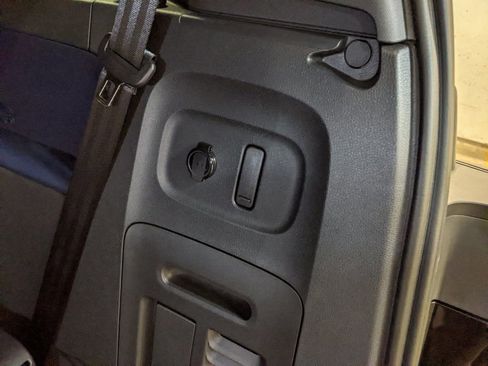 New 2025 Volkswagen ID. Buzz Pro S image 28