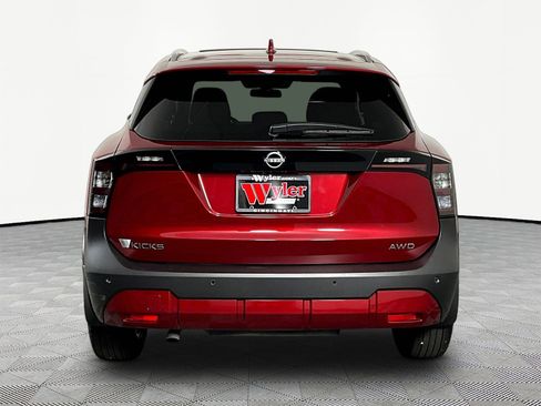 Certified 2025 Nissan Kicks SV w/ SV Premium Package AWD/4WD image 5
