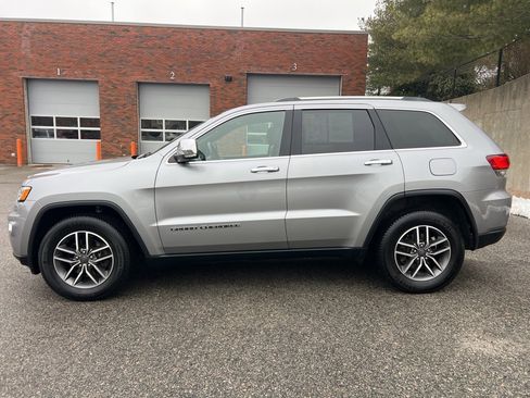 Used 2020 Jeep Grand Cherokee Limited image 2