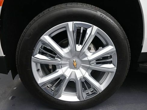 Used 2022 Chevrolet Tahoe High Country AWD/4WD image 25