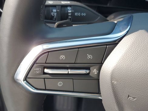 Used 2026 Chevrolet Equinox LT w/ Convenience Package II FWD image 21