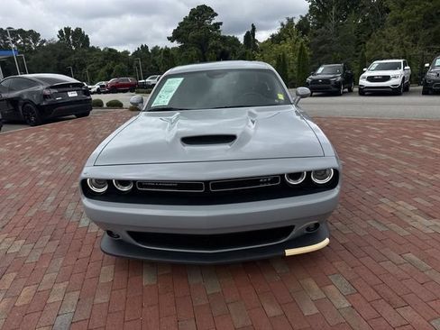 Used 2022 Dodge Challenger GT RWD image 31