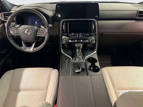 Used 2023 Lexus LX 600 4WD w/ Luxury Package image 13