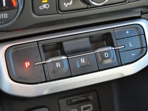 Used 2023 GMC Acadia SLT image 40