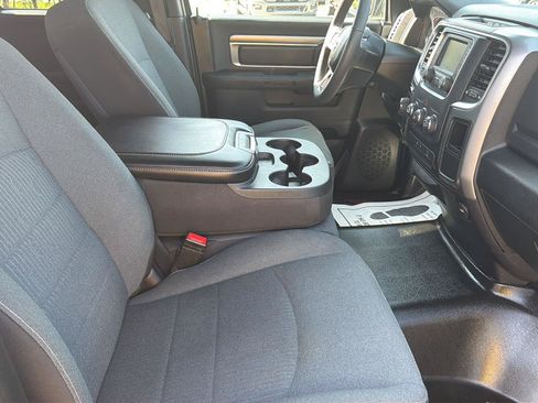 Used 2022 RAM 1500 Warlock AWD/4WD image 32