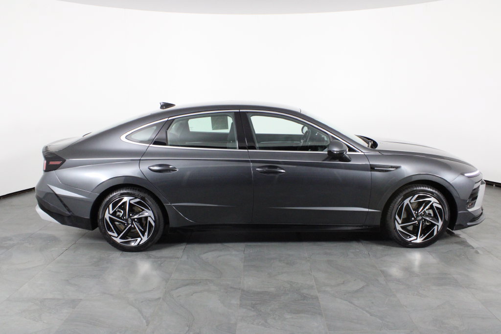 Certified 2026 Hyundai Sonata SEL FWD image 12