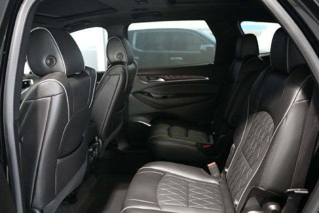 Used 2024 Buick Enclave Avenir w/ Avenir Technology Package AWD/4WD image 19