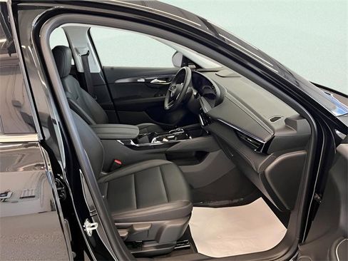 Certified 2025 Buick Envision Preferred image 9