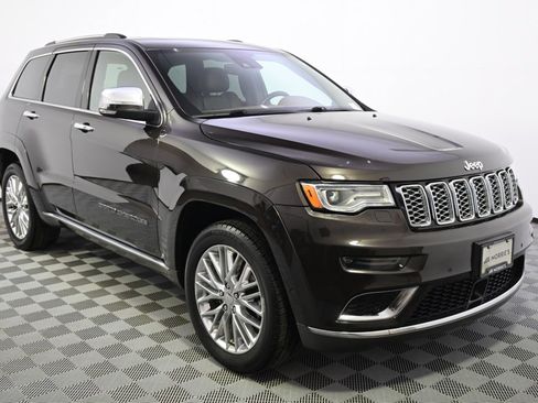 Used 2017 Jeep Grand Cherokee Summit image 8