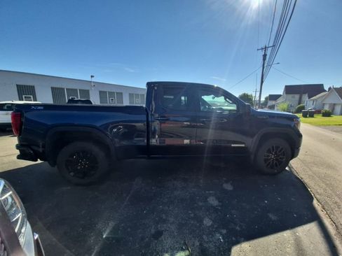 Used 2022 GMC Sierra 1500 Elevation w/ X31 Off-Road Package AWD/4WD image 8