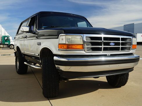 Used 1995 Ford Bronco XLT image 21