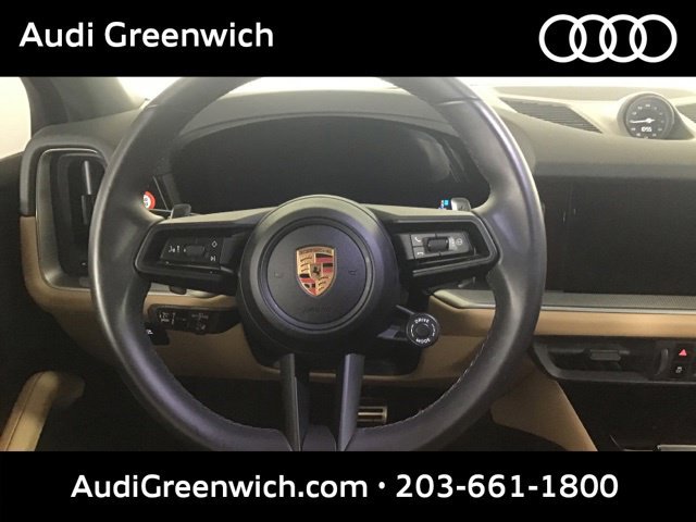 Used 2025 Porsche Cayenne S AWD/4WD image 12
