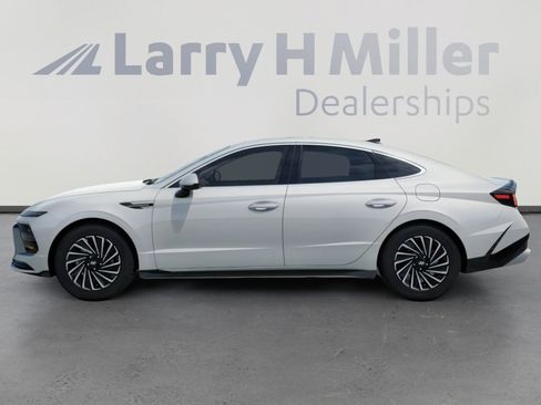 New 2026 Hyundai Sonata Limited FWD image 3
