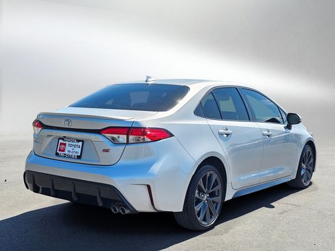 Used 2024 Toyota Corolla SE FWD image 5