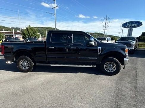 Used 2022 Ford F350 XLT w/ XLT Premium Package AWD/4WD image 6