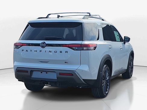New 2026 Nissan Pathfinder Platinum FWD image 5