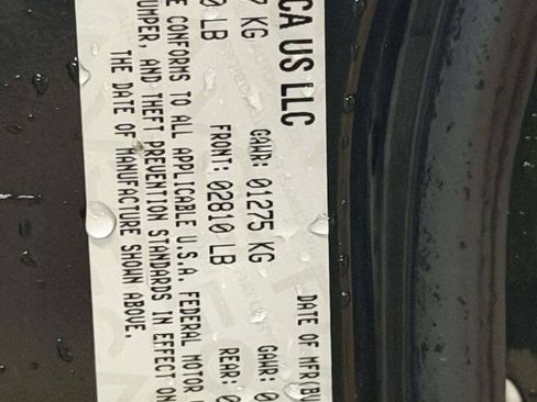 Used 2018 Chrysler 300 Limited w/ Safetytec Plus Group AWD/4WD image 17